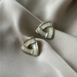 【Hana】Stylish Triangle Water Ripples Earrings